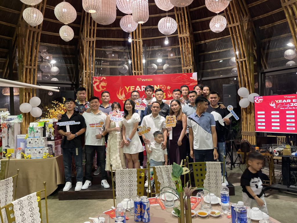 YEAR END PARTY CHÀO ĐÓN XUÂN SANG – BỮA TIỆC RỘN RÃ TRƯỚC THỀM NĂM MỚI