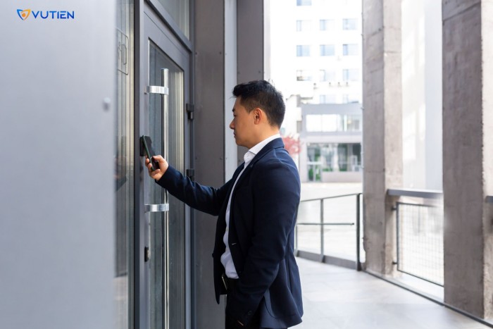 Giải pháp kiểm soát ra vào văn phòng là gì?