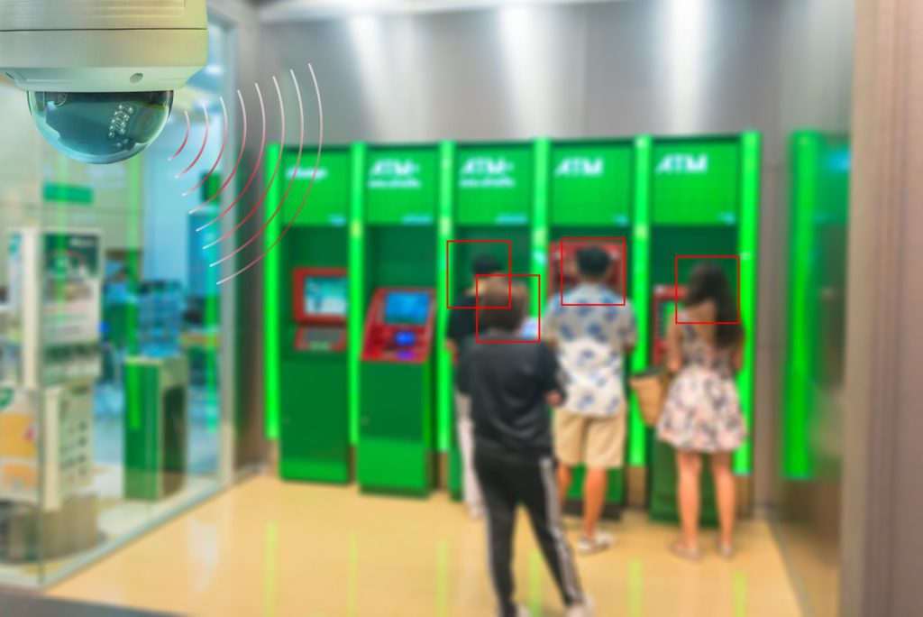 Camera thông minh tại quầy ATM
