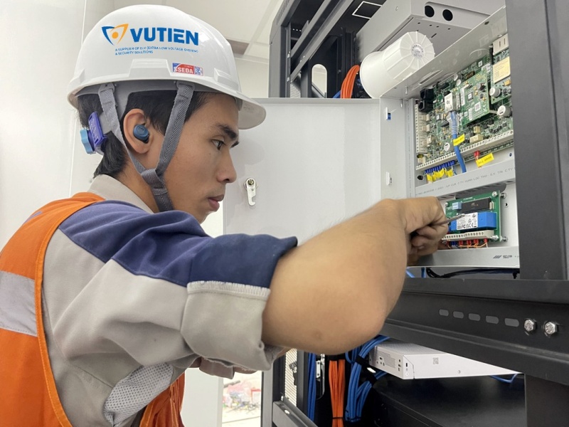 6. Vũ Tiến - Đơn vị thiết kế, thi công hệ thống báo động hàng rào nhà máy ở Đức Hòa Long An