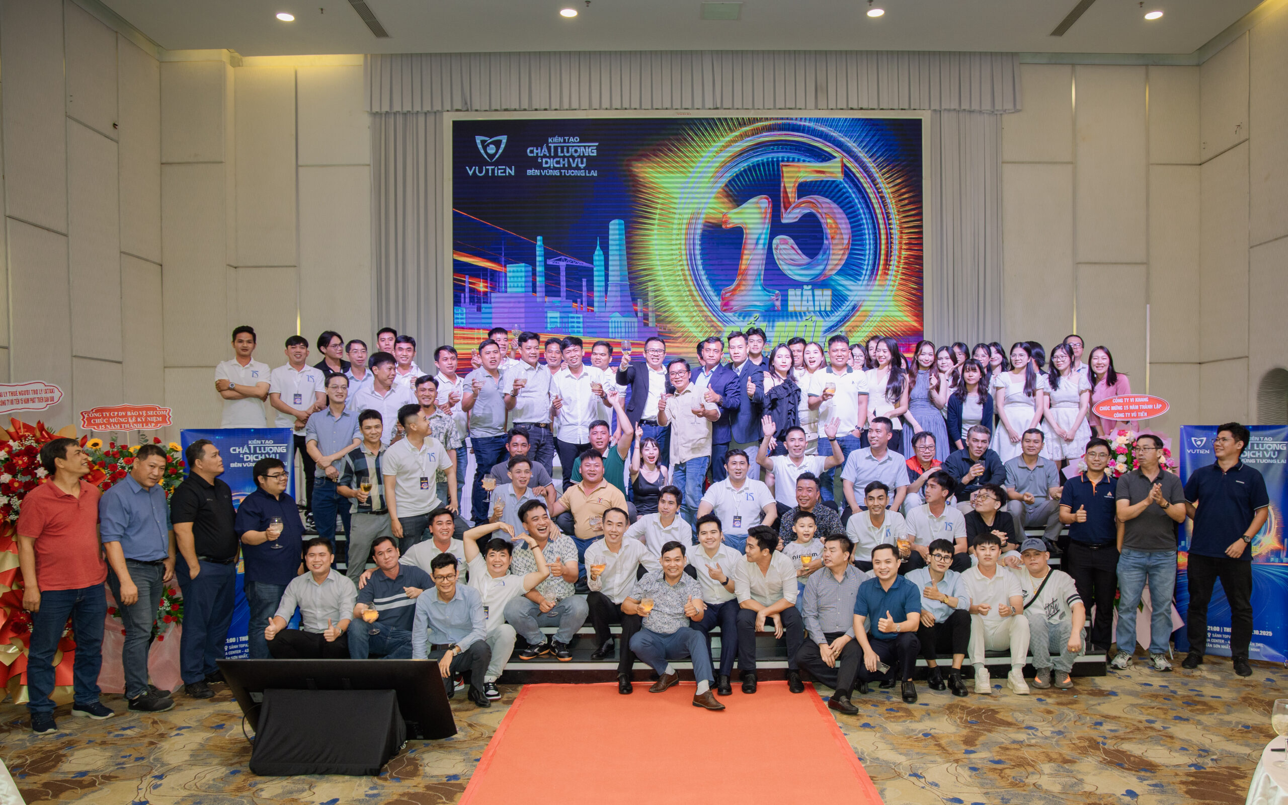 HÀNH TRÌNH 15 NĂM VŨ TIẾN: ĐỔI MỚI ĐỂ DẪN ĐẦU